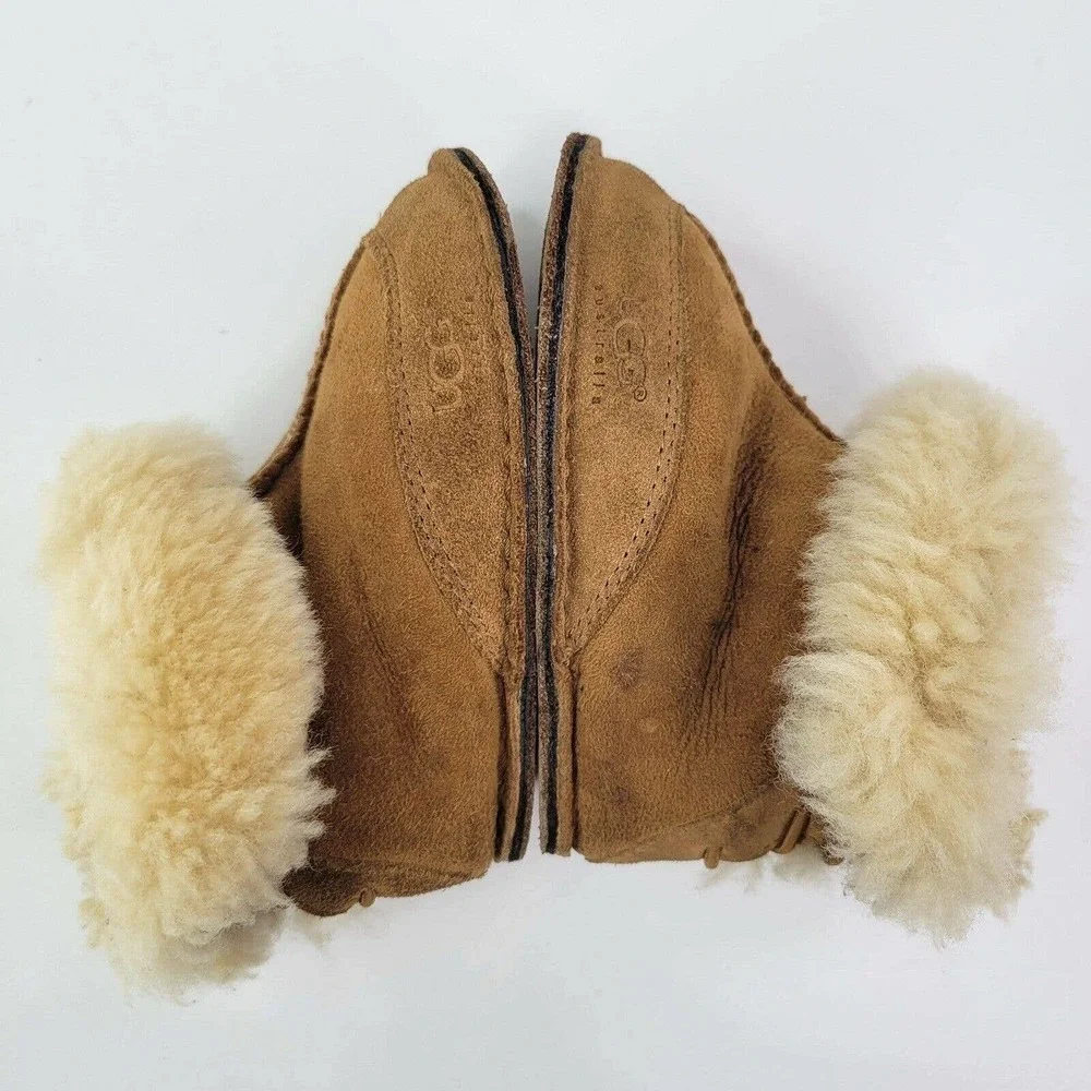 UGG Toddler Suede Bootie Unisex Chestnut Brown Size Medium 12-18 M Infant/Baby
